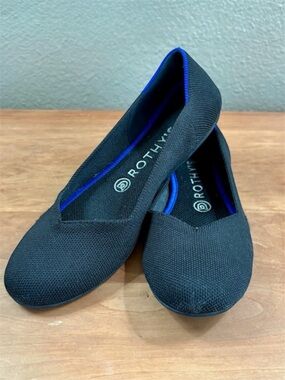 Rothy’s The Flat Black Solid Round Toe Knit Shoe, Womens size 7.5